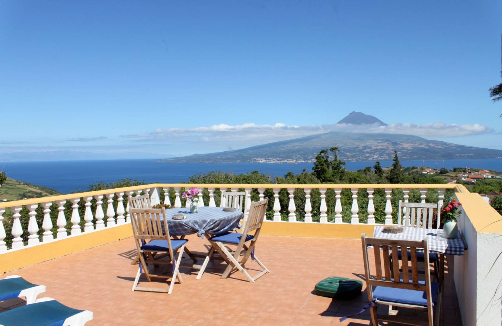 Guesthouse view garden Faial