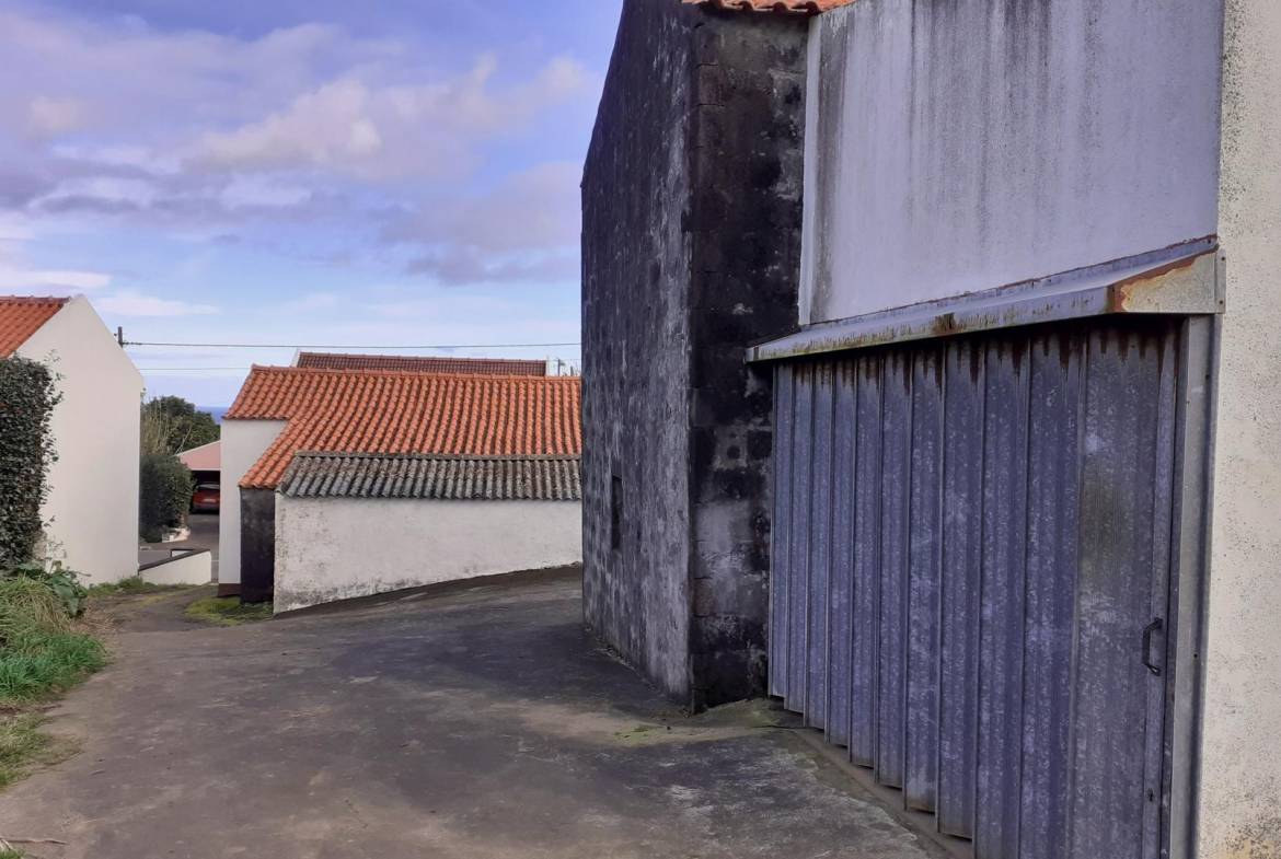 property garden views faial