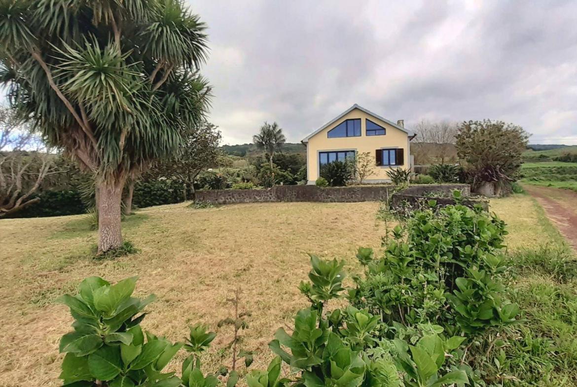 house tropical garden views