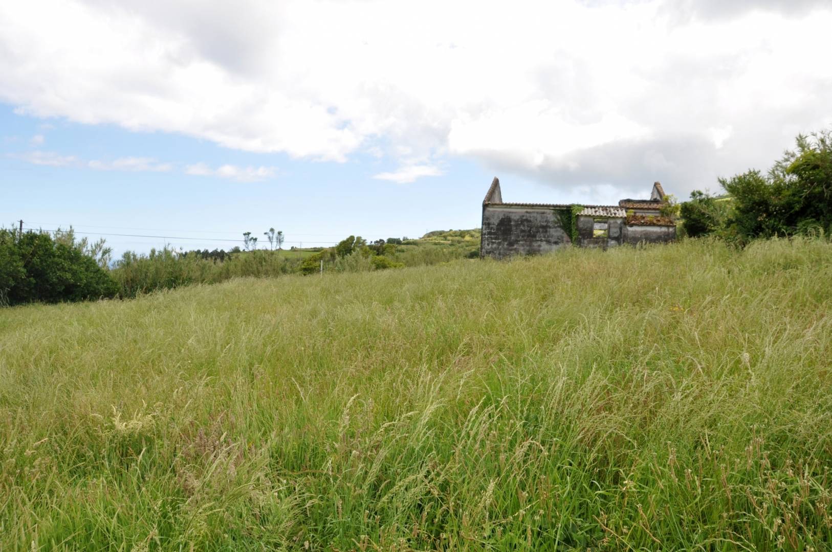 plot ruin view faial