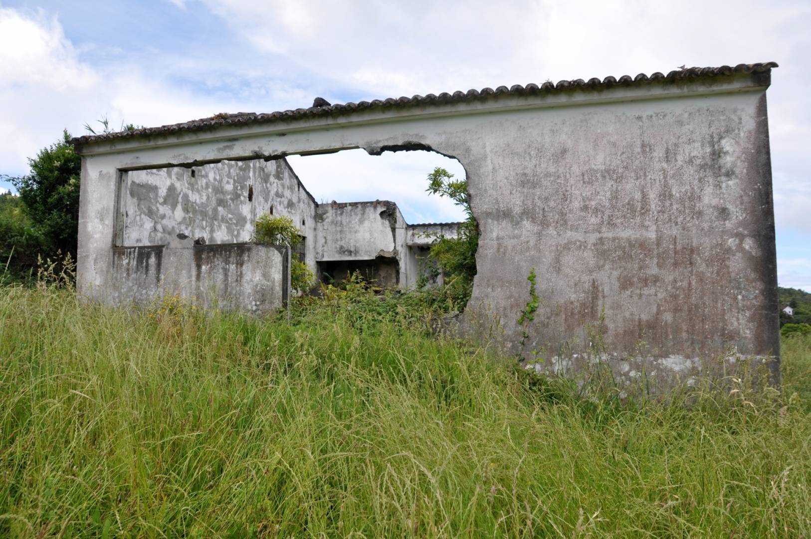 plot ruin view faial