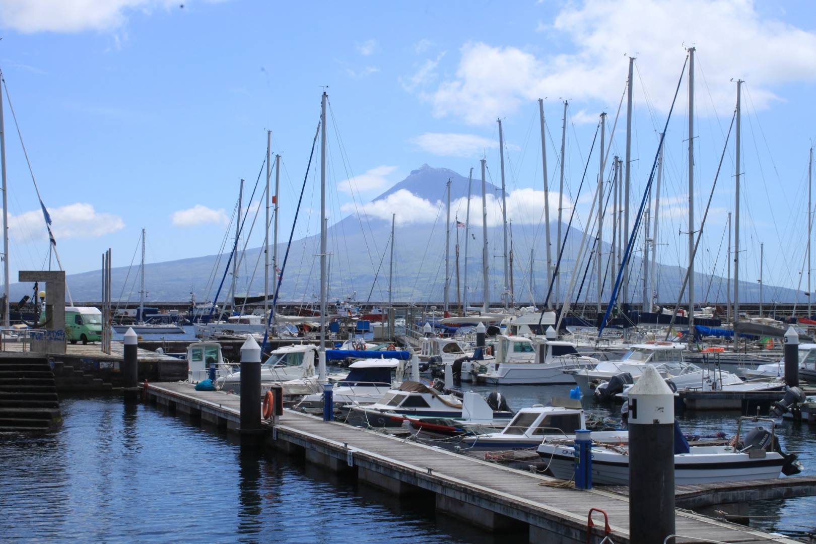 yacht season horta marina