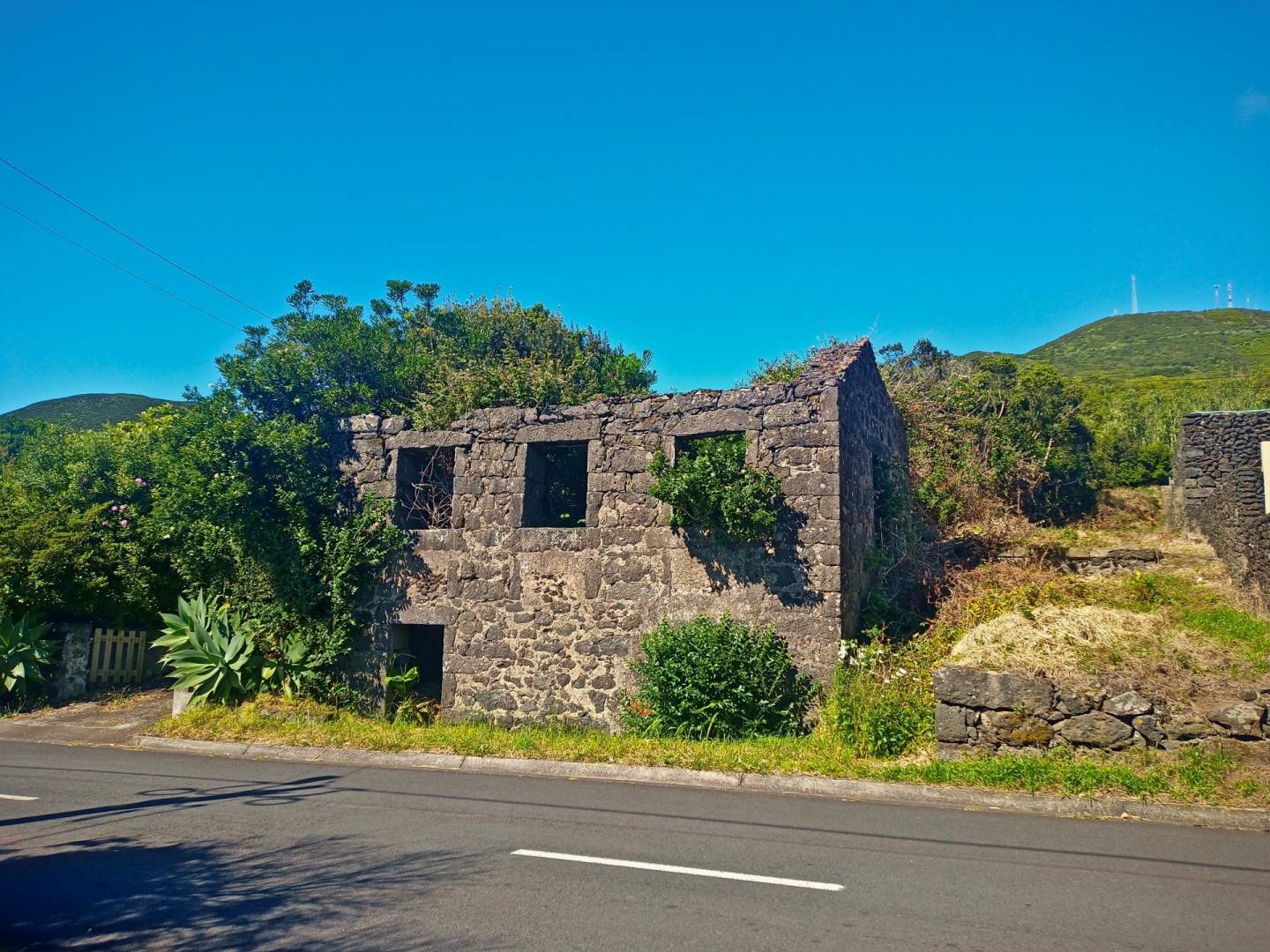 land ruin peaceful faial