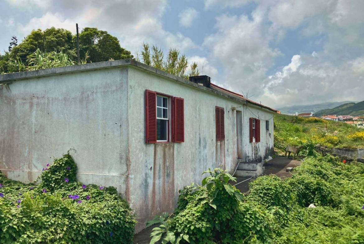 house land views faial