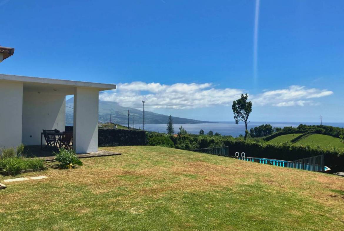 house garden views faial